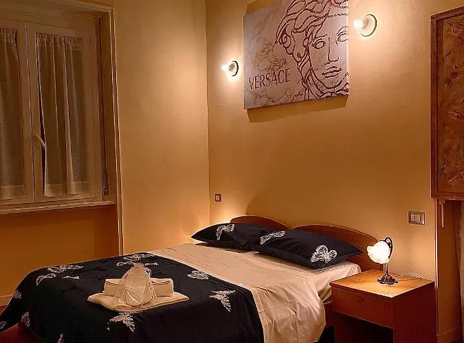 Apartment Easy Italy Balcony Mailand